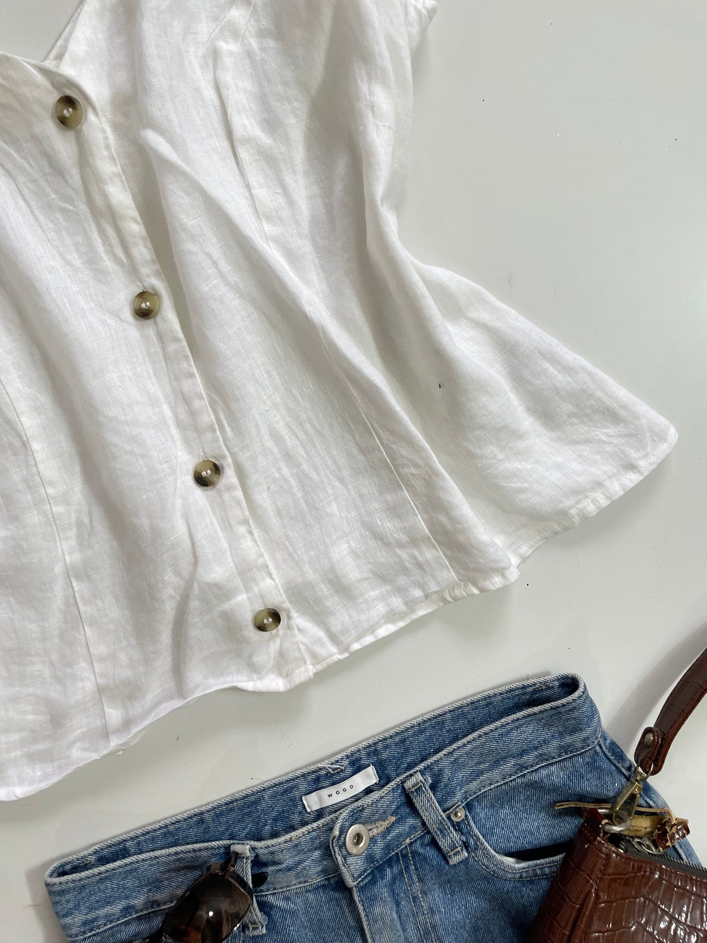 HM LINEN WHITE TOP - BUST 40