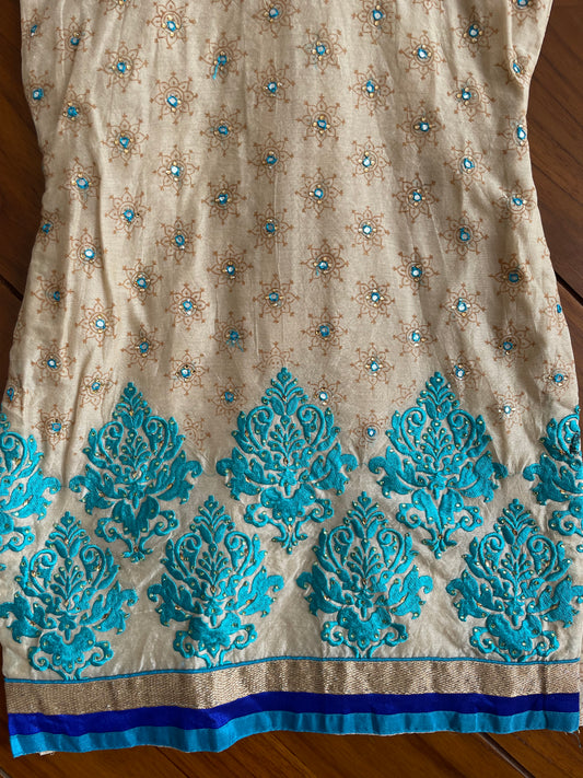 Sweetheart Neck Embroidered Kurta-Bust 30