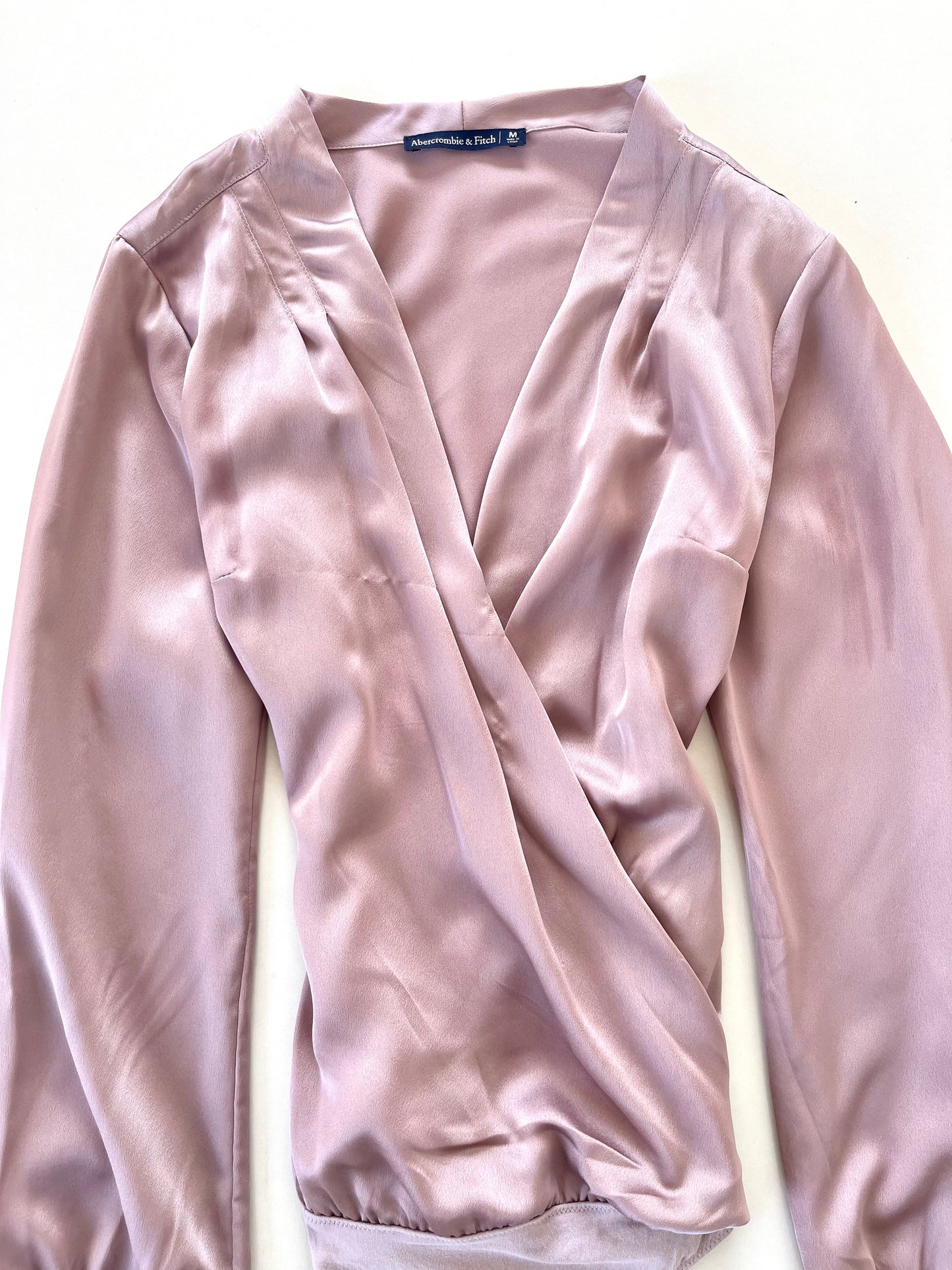 Abercrombie & Fitch Satin Top-Bust 40