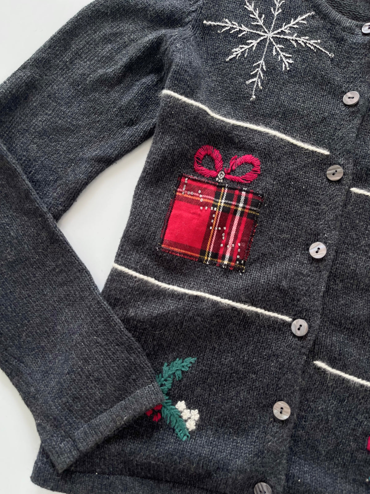 Villager Sport Embroidered Christmas Cardigan Sweater-Bust 40