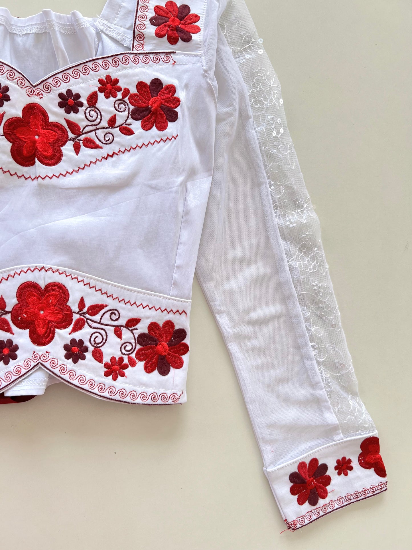 Vintage Embroidered Top-Bust 32 to 34