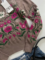 Load image into Gallery viewer, SUPER SOFT CHUNKY FLORAL BROWN SWEATER 30 to 36
