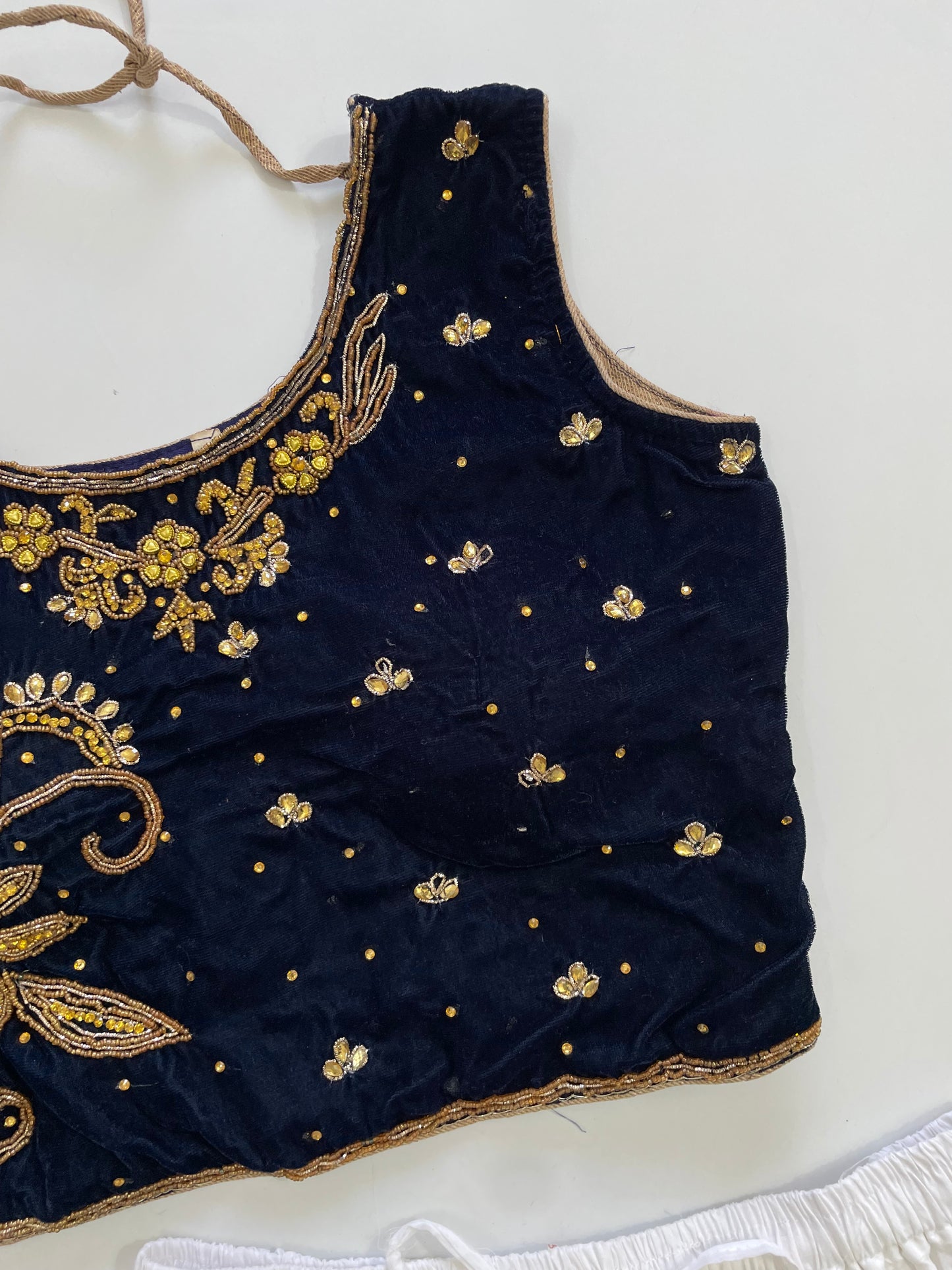 Desi Top-Bust 38