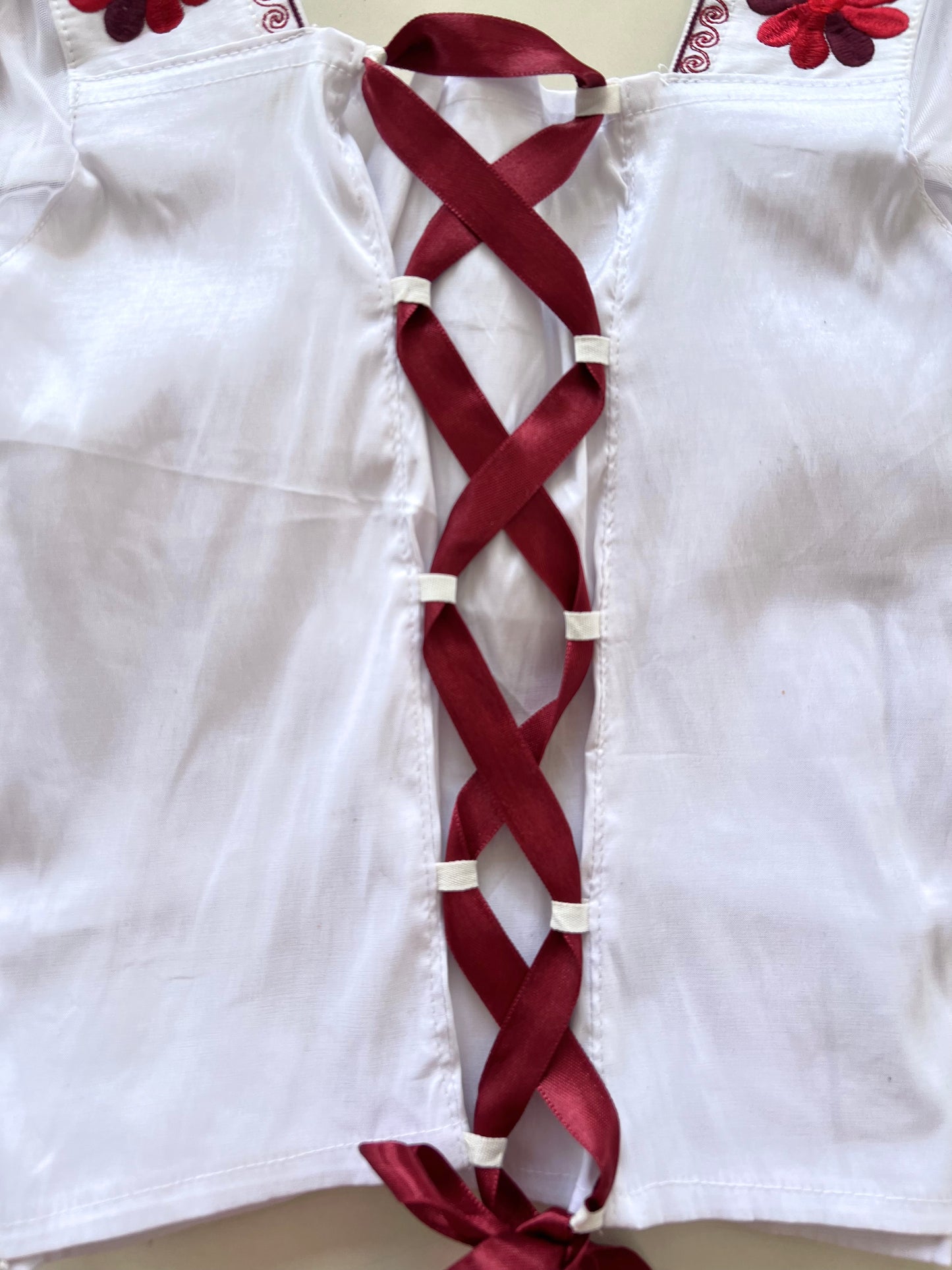 Vintage Embroidered Top-Bust 32 to 34