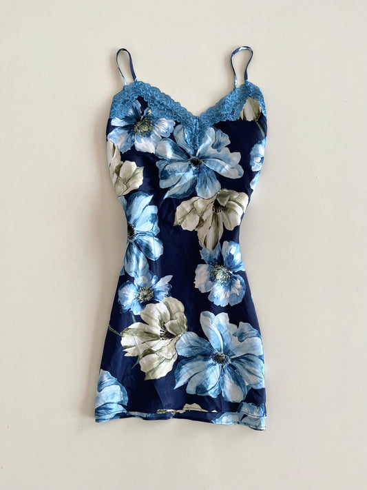 Linea Donatella Lacy Loungewear-Bust 44