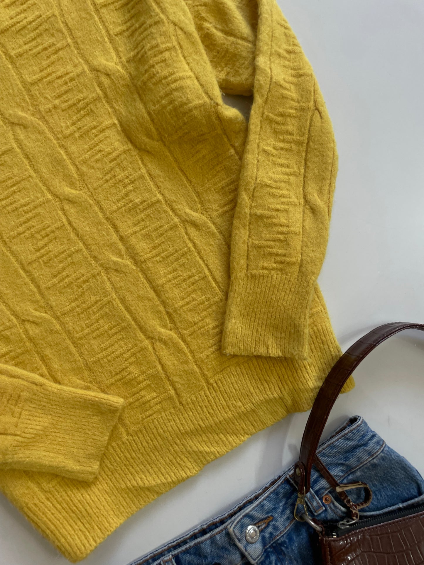 YELLOW KNIT SWEATER BUST-38 to 44