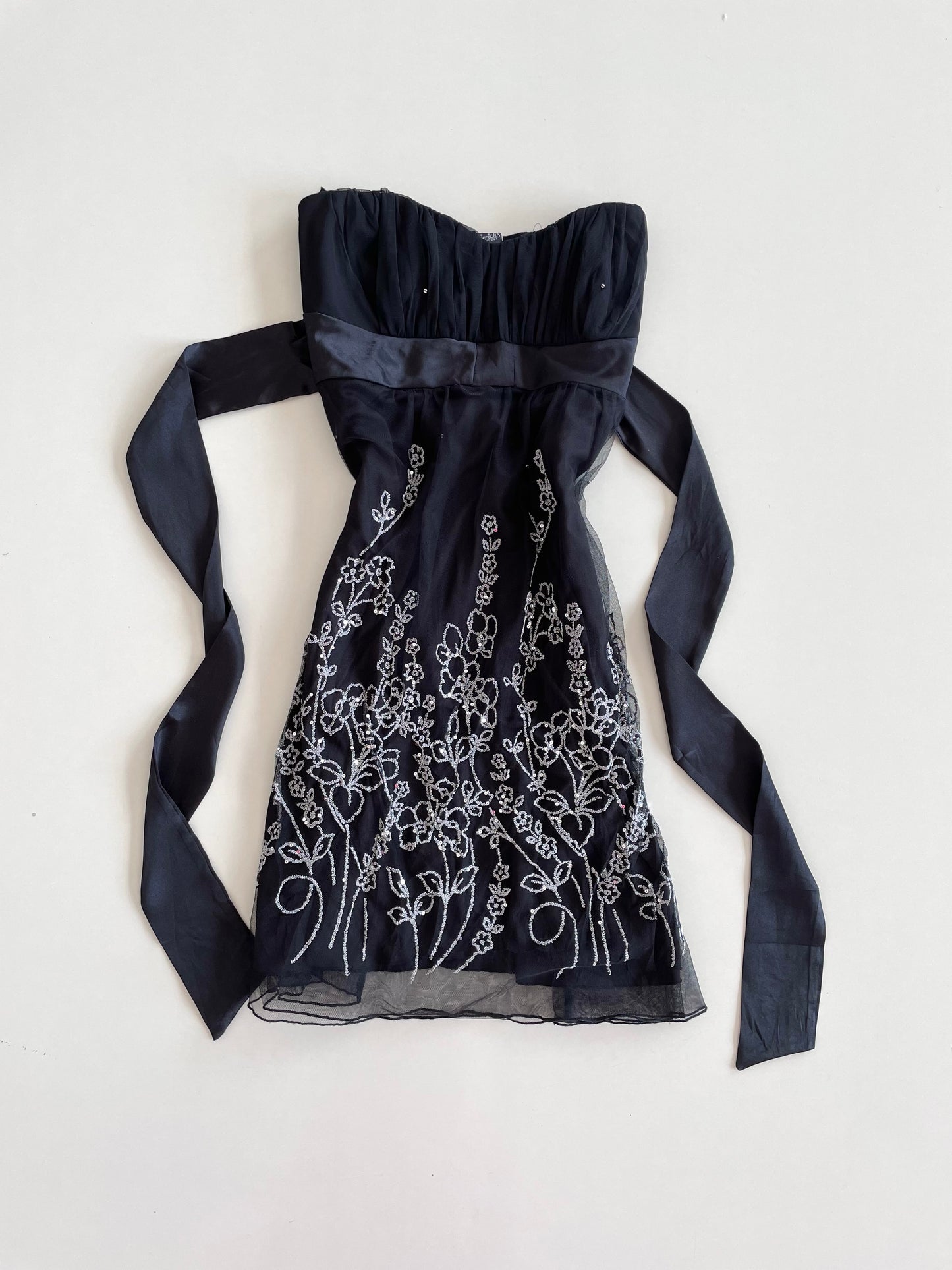 Frederick’s Embroidered Tube Vintage Dress-Bust 40 to 42