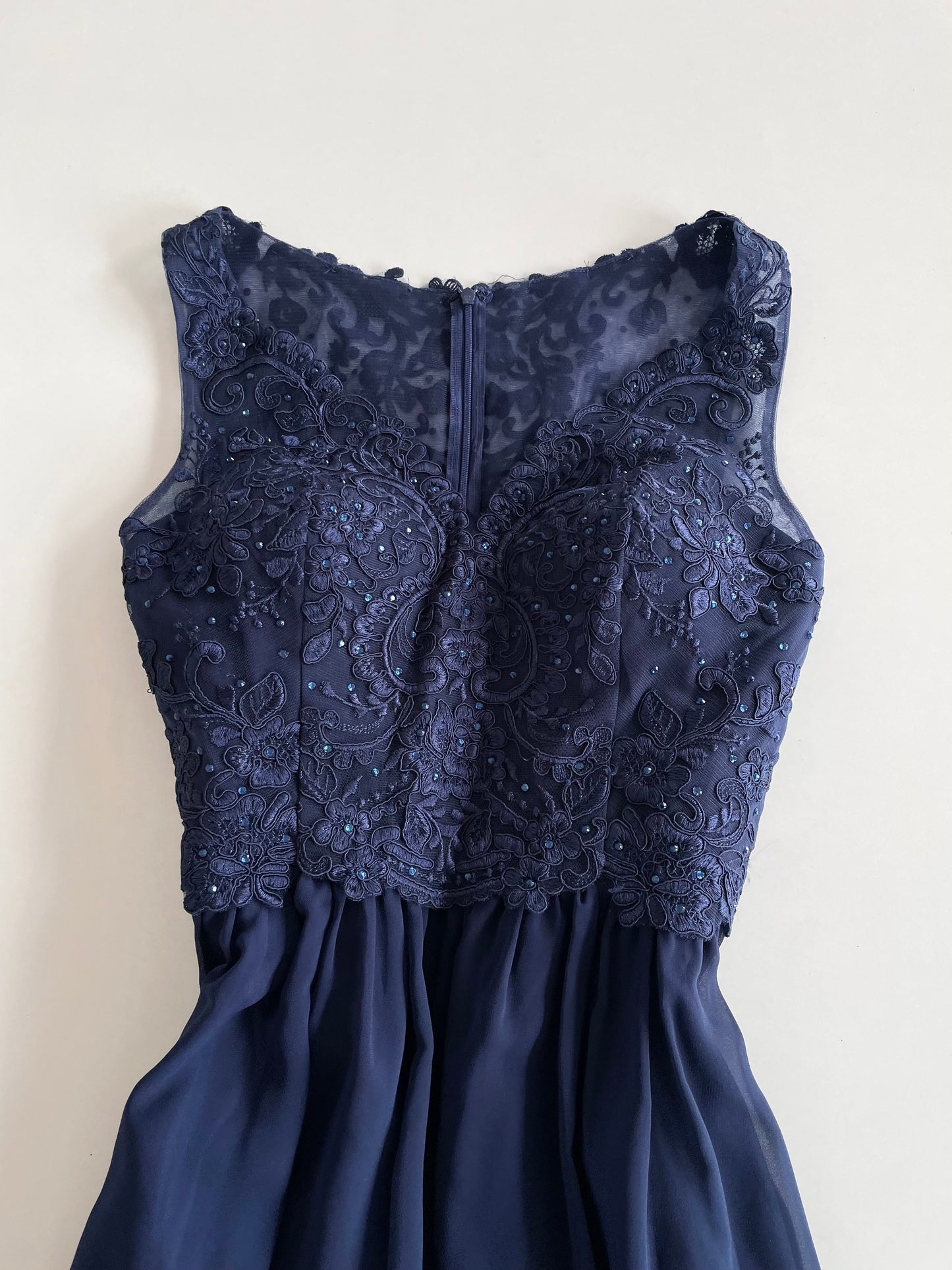 Vintage Lace Dress-Bust 34