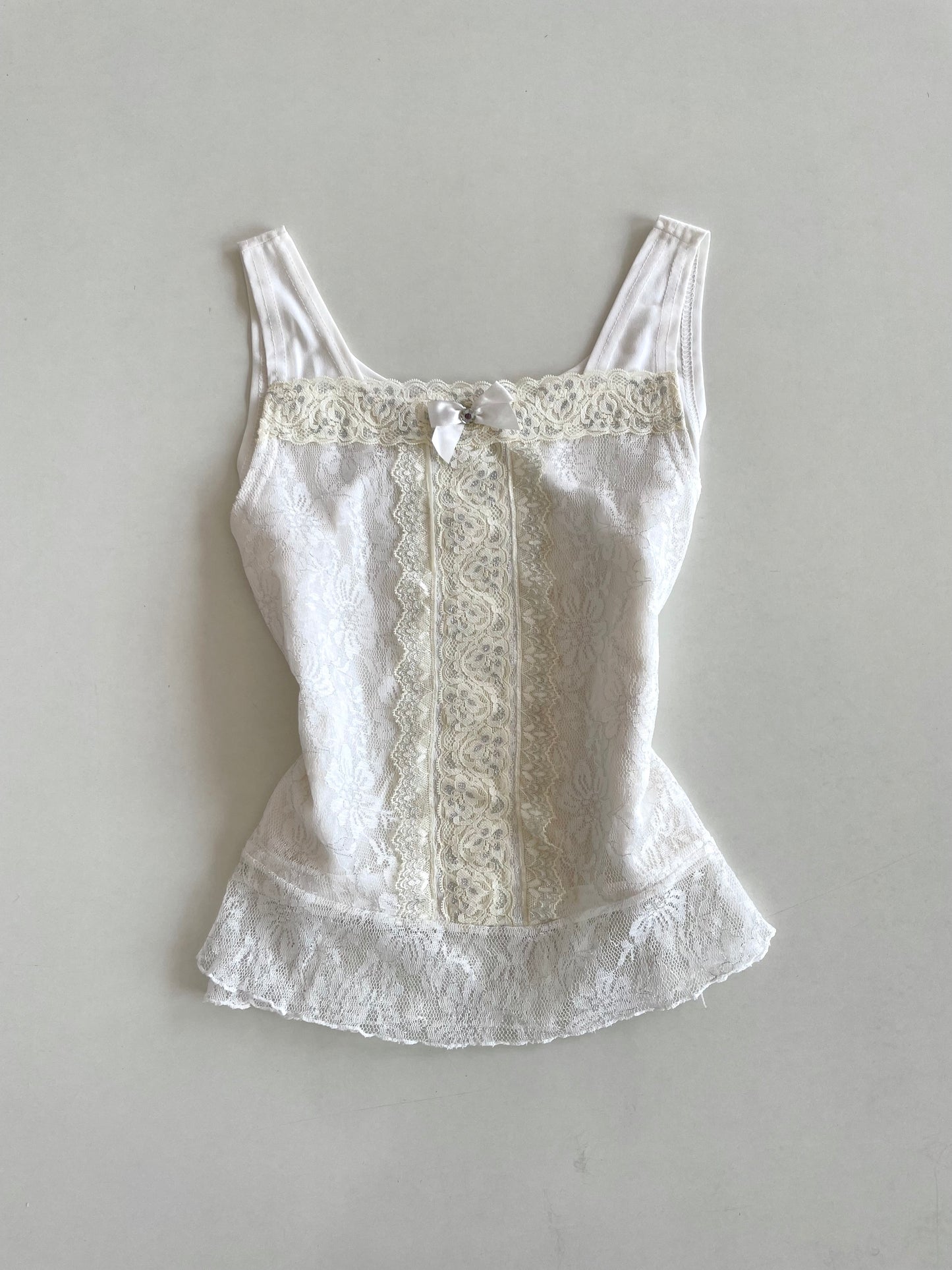 Vintage Lace Top-Bust 32 to 34
