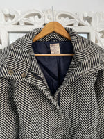 Load image into Gallery viewer, Tulle Warm Tweed Blazer-Bust 36
