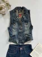 Load image into Gallery viewer, Denim Vest-Bust 28