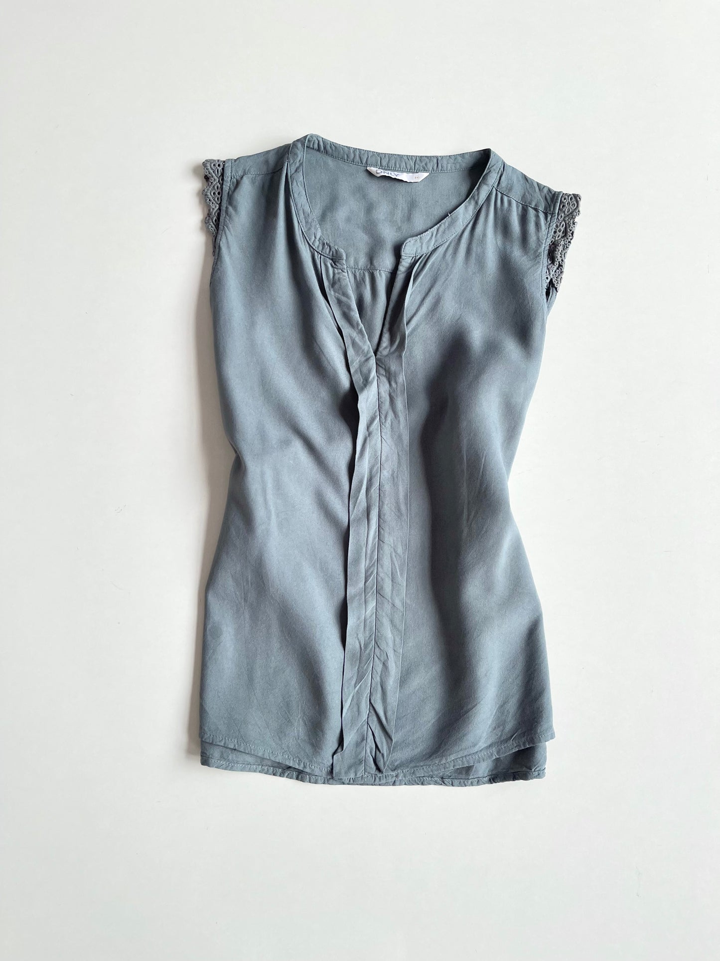Only Top-Bust 36
