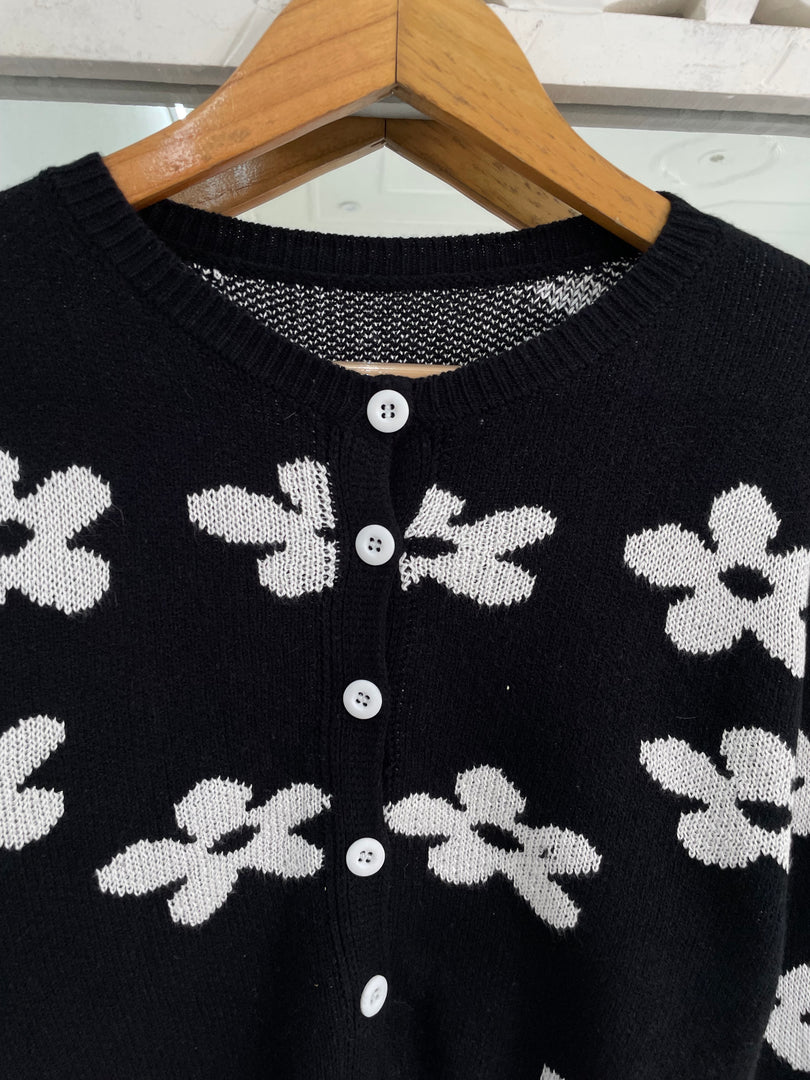 Sweater-Bust 32 – Outdated