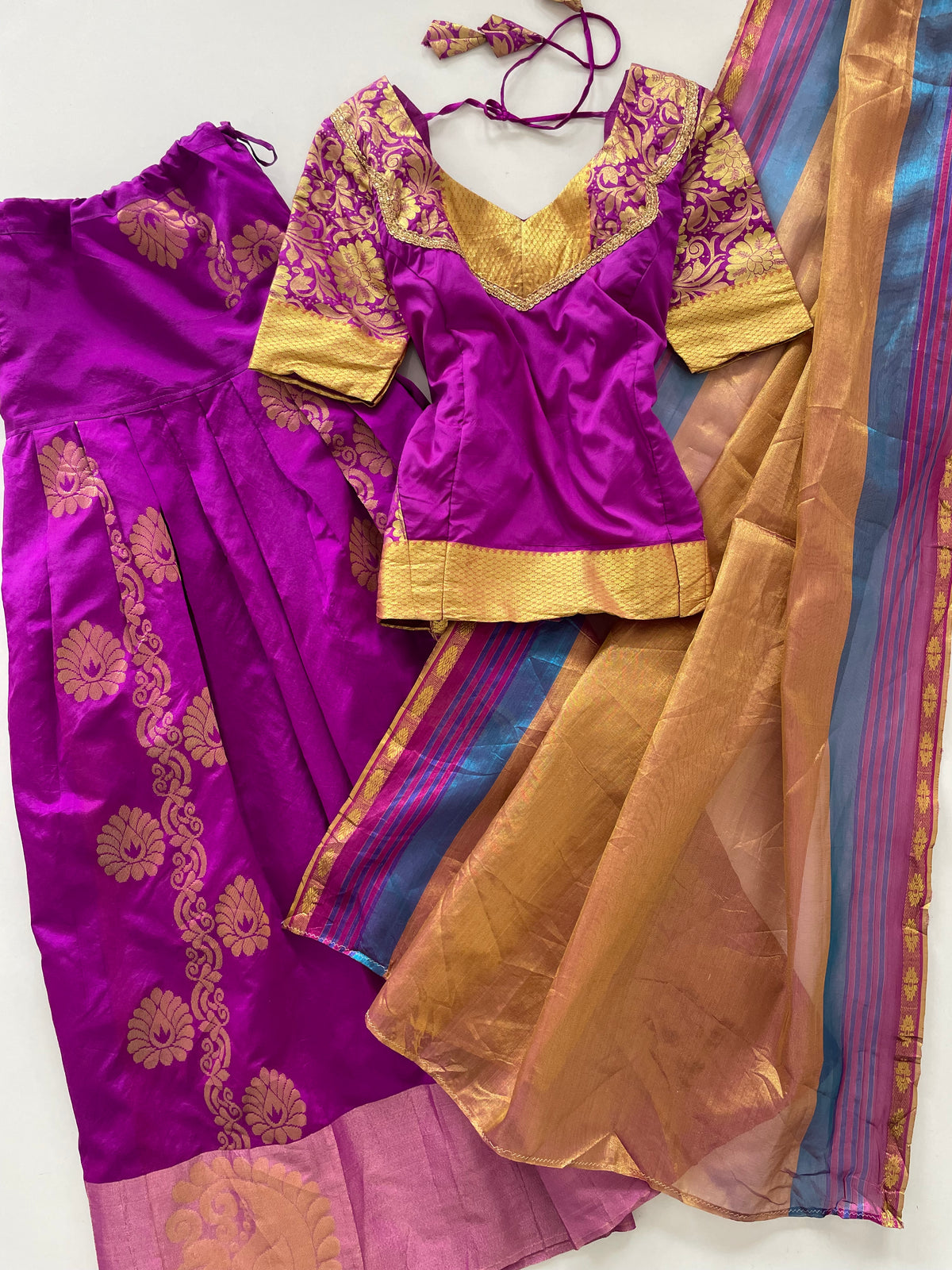 Desi Banarasi Lehenga Dupatta & Choli Set-Bust 38 Waist Upto 32