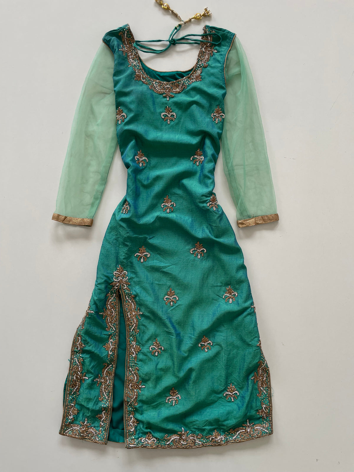Embroidered Desi Kurta-Bust 36